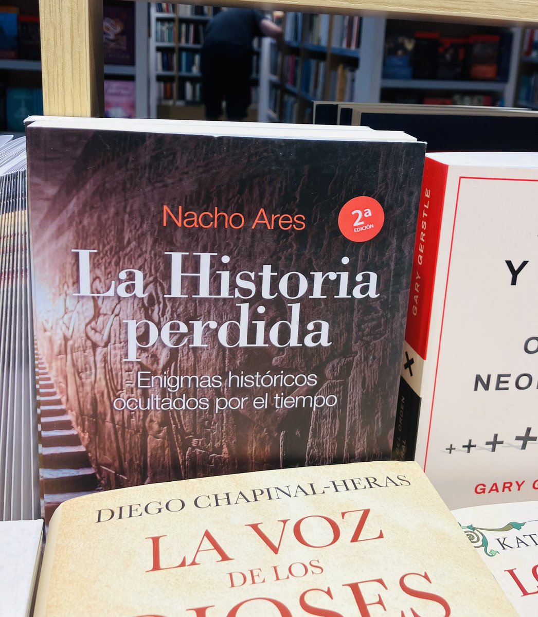 EditorialEdaf's tweet image. Pues sí. Es una maravilla ver cómo lucen este verano nuestros libros de #historia en @elcorteingles 🙌🏻  

¿Tenéis alguno pendiente? 😉

#Lecturasdeverano #LibrosdeHistoria