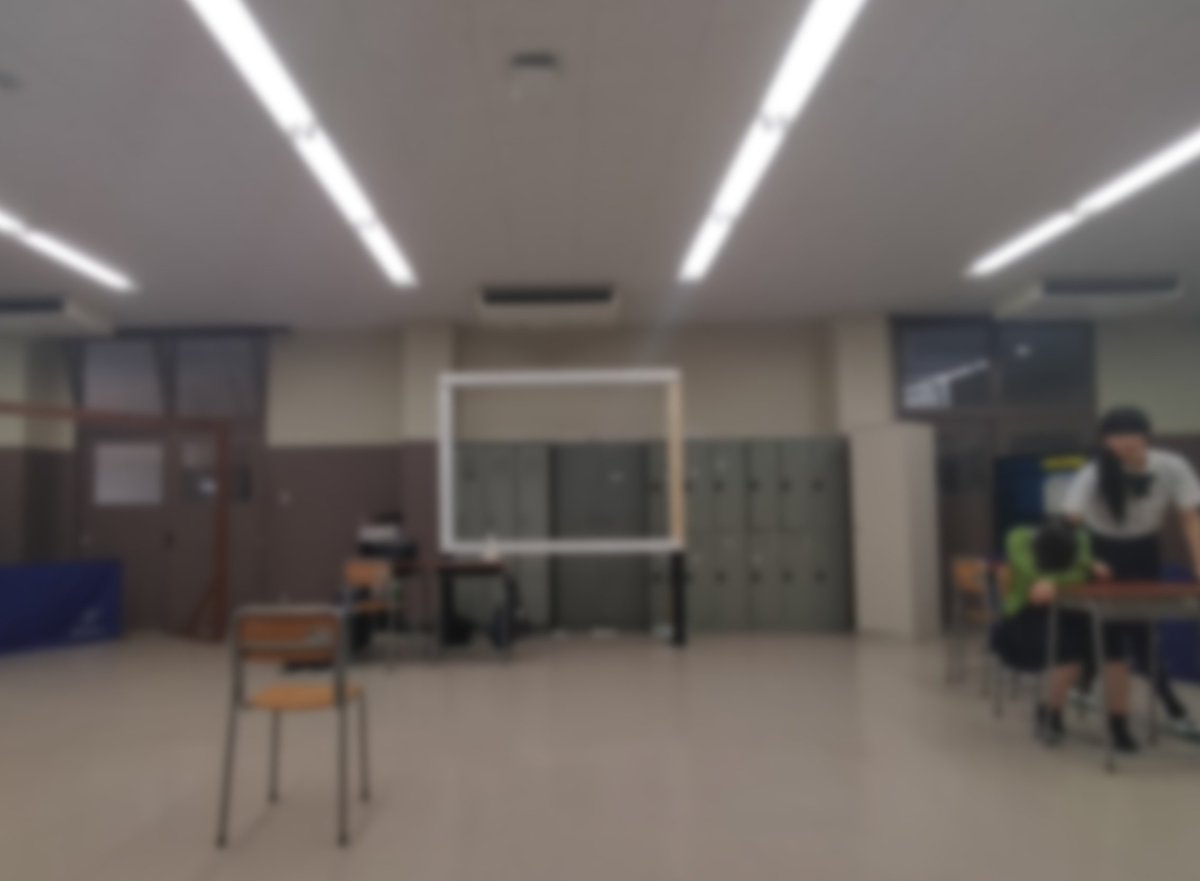 3C_watasinohosi's tweet image. 【稽古日記】
8/22 卓球場練習
本日は最後の卓球場での練習日！
本番とほぼ同じ状態で通し練習を行いました。
2枚目は窓枠を軽々運ぶチカ役のI.Oさん。頼りになります👍
#3C #わたしの星