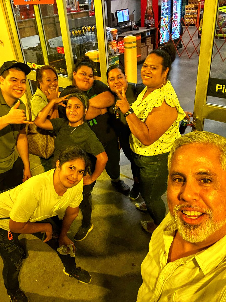 KimoSchuwer's tweet photo. 2023 inventory prep in the bank.  Tomorrow is another day.   Prep work done for the night. Some of my team, time to go sleep.  #smallbutmighty. #thd1704 @anthonyquichocho @LydiaveliaLydia @lalelei3 https://t.co/QEljIPwLF7