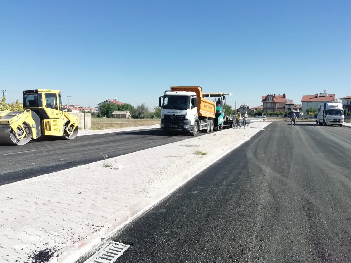 hkilca's tweet photo. 🚧Emirgazi, Ağsaklı, Karaaslandede…

Karatay’ımızın her köşesinde yol çalışmalarımıza yoğun şekilde devam ediyoruz. https://t.co/vsFJaKSuKq