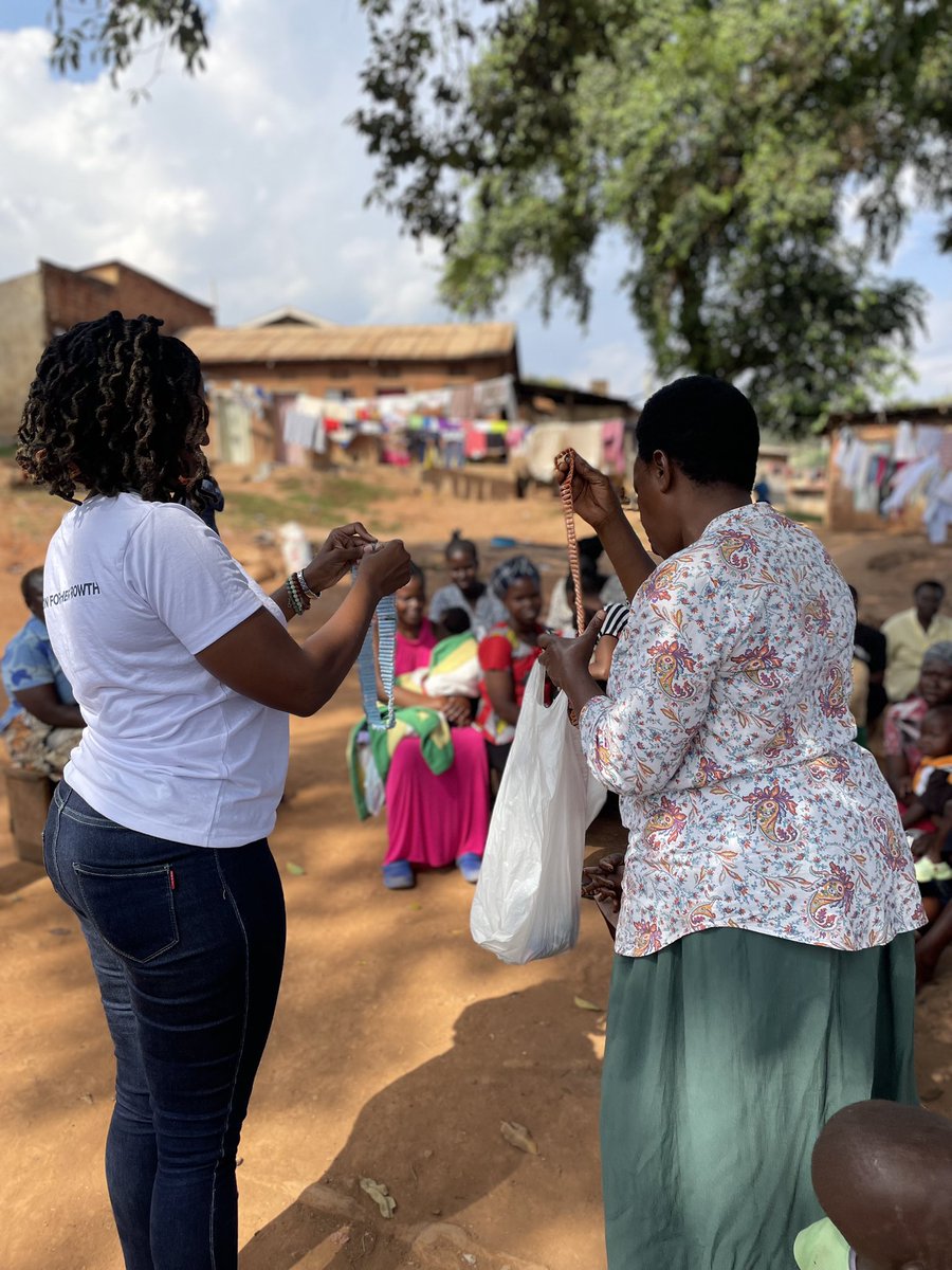 AloraInitiative's tweet photo. Happy Tuesday folks 😊

Meet Betty, one of the women who is part of our Financial Class. 

She is an entrepreneur who is starting from scratch, rewriting her narrative and using Entrepreneurship as her bridge to empowerment. https://t.co/a1jlrXKf1M