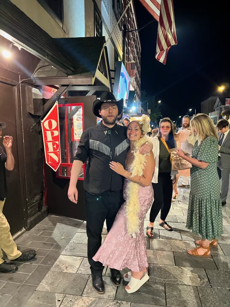 i like this pic because every single human in frame is very closely related to me yet it looks like a modern photographic Renaissance random assortment of characters