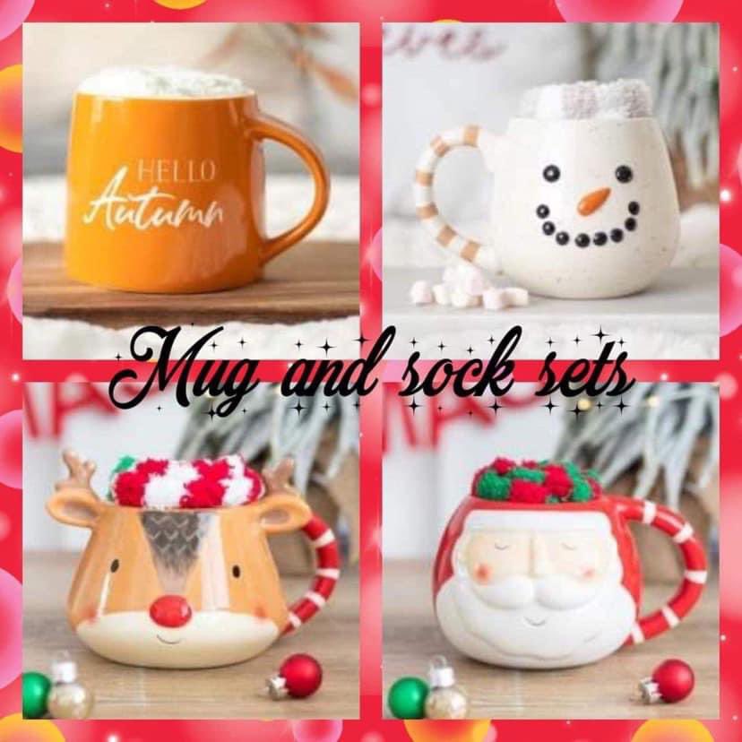 Would you look at how cute these are? 🥰🥰

Now available to buy just message me or comment if you want one of these mug and sock sets 
#christmas #christmasmug #autumn #AutumnIsComing #getyoursnow #smallbusinessowner #smallbusinesses #smallbiz