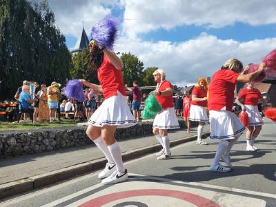stadkortrijk's tweet photo. Rollofeesten brengen grootste kruiswoordraadsel ter wereld en grootste springkastelenfestival van België naar Rollegem https://t.co/hkGKqsEzo3 https://t.co/plw7t17uXP