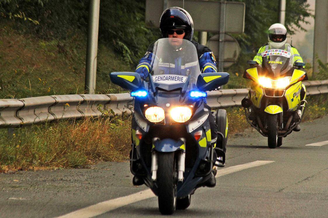 The <a href="/Gendarmerie/">Gendarmerie nationale</a> leads the <a href="/magicaltaxitour/">MagicalTaxiTour</a> through its entire journey in [Fr], more than 600km, and works with <a href="/CityPolice/">City of London Police</a> to secure it in [UK]. This will be their 25th trip and largest presence ever.
