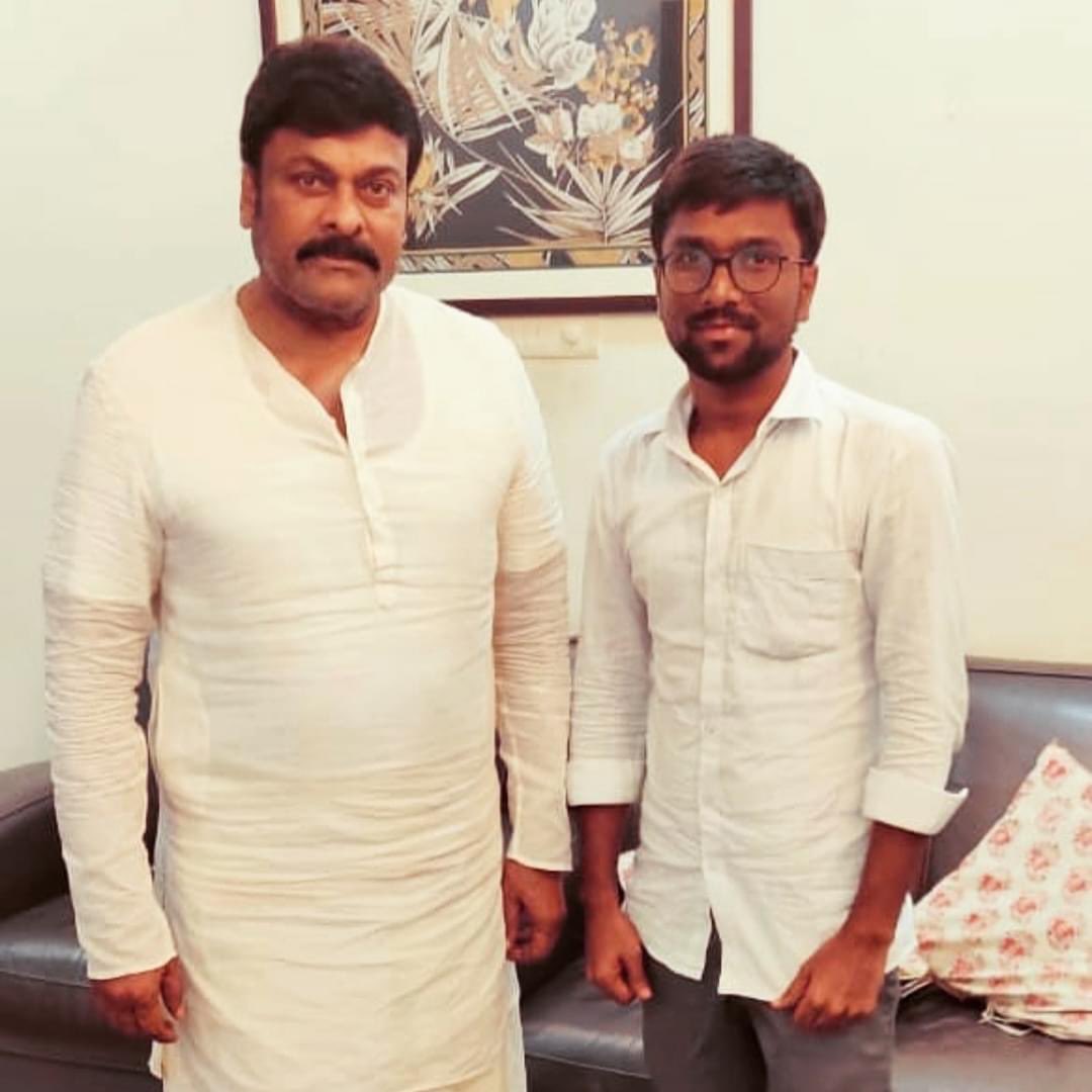 🎉Flashing back to a Treasured memory! 📸

From growing up watching your movies to sharing a moment with the iconic <a href="/KChiruTweets/">Chiranjeevi Konidela</a> Garu four years ago, it truly was an unforgettable experience. The resonance of your vibrant aura remains with me always. 

Your influence on Indian
