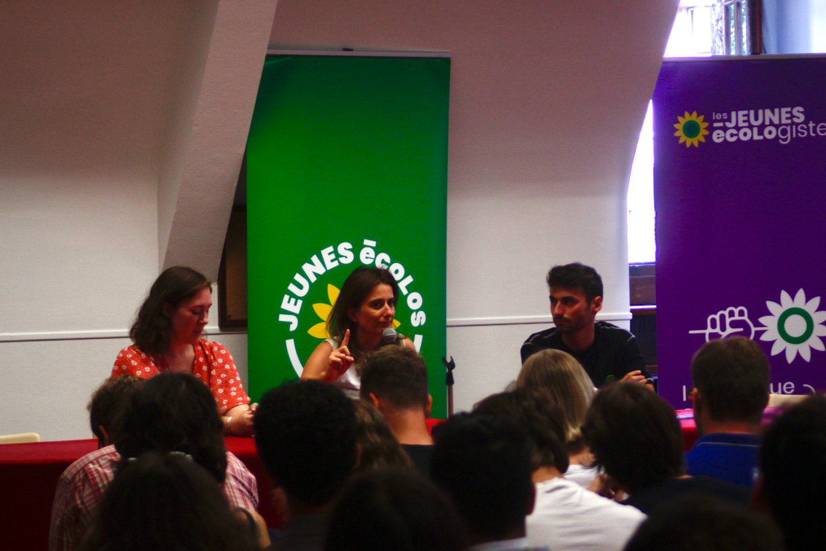 marinetondelier's tweet image. La refondation d'EELV et la création d'un grand mouvement populaire de l'écologie ne se fera pas sans la jeunesse, ni sans les @Jeunes_Ecolos.

Très heureuse des perspectives de travail commun avec vous. Encore merci pour l'invitation à votre camp d'été ! 🌻🟢

#GoGreens