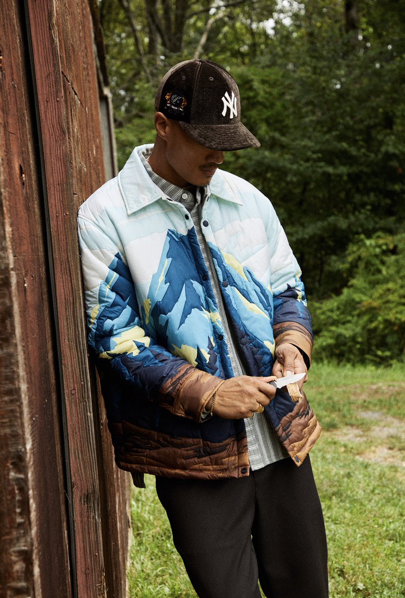 StreetFashion01's tweet photo. KITH FW23 By Ronnie Fieg!!🖤 https://t.co/2jTWCGNSVC