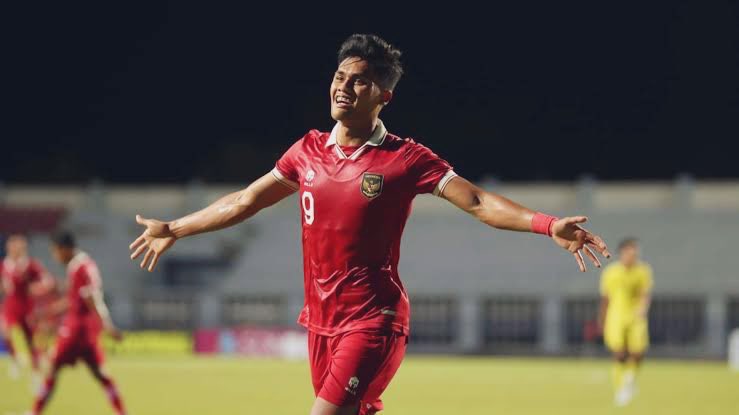garagarabola_'s tweet photo. HT:

🇹🇱 1-2 🇲🇾
🇻🇳 1-0 🇵🇭

Jika skor ini bertahan, Indonesia akan lolos ke SF sebagai runner-up terbaik. 

Masih yakin Tim Nasional Indonesia U23 lolos ke babak 4 besar?

#AFFU23 https://t.co/htyZQQkkkT