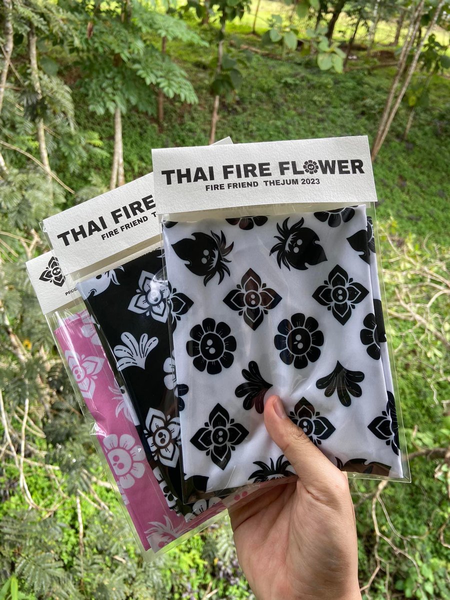 THEJUM569's tweet photo. 🌼THAI FIRE FLOWER🌼
มี 3 สี ขาว ดำ ชมพู
Size : 50x50 cm
ผ้าไหมอิตาลี
ราคา 390.- ค่าส่ง 30.-
2 ผืนส่งฟรีครับ
รูปเพิ่มเติมในข้อความครับ
ทัก inbox ได้เลยครับ
#Thaifireflower #thejum #firefriend #นายกส้มหล่น https://t.co/K677Vu3DE1