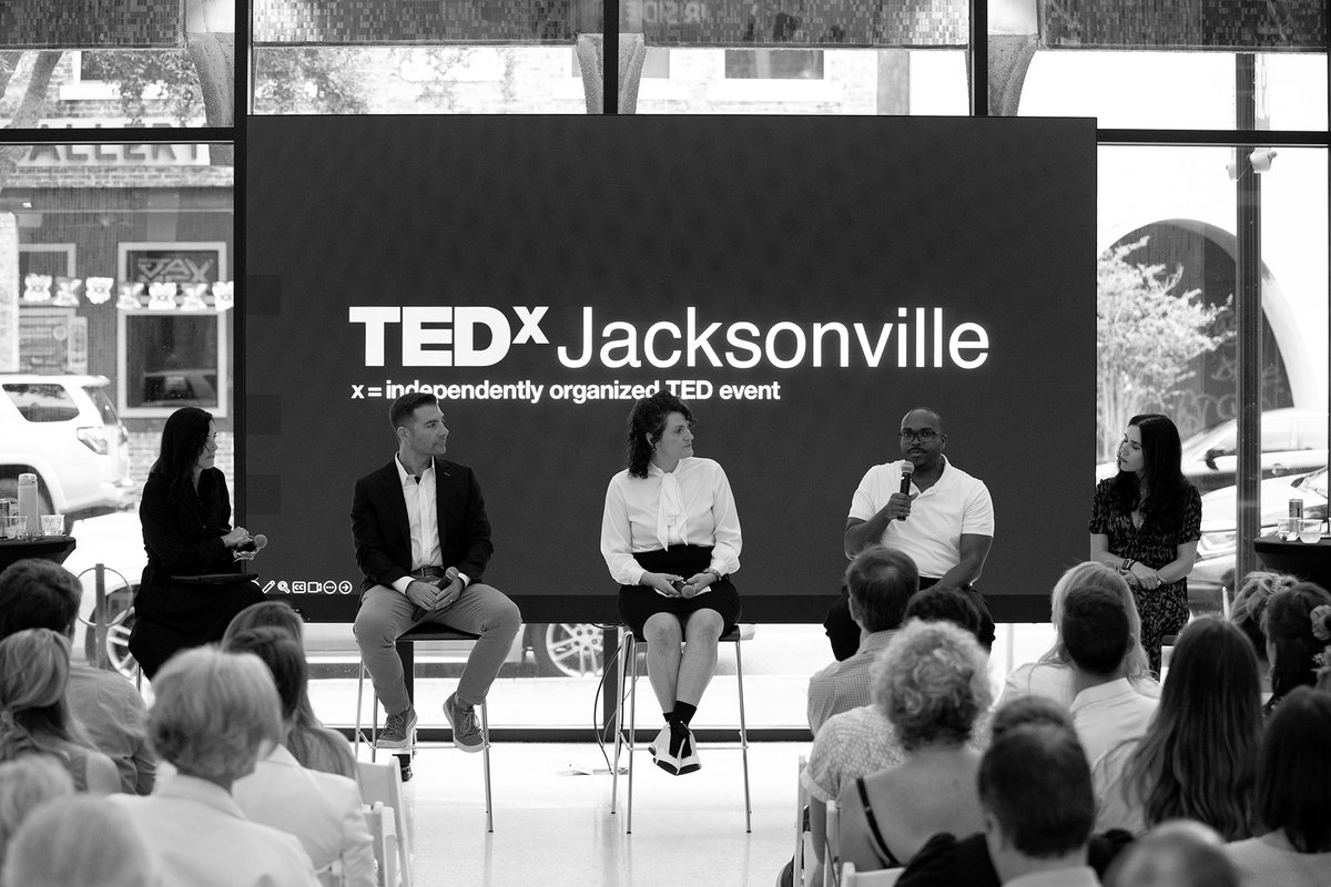 planningcollab's tweet photo. Last week, Ennis participated in a TEDxJacksonville panel focused on "Downtown: A City Rediscovering Its Center." Moderated by Laura Edgecombe, co-panelists included Sondra R. Fetner, Alex Sifakis and Kady Yellow.

#urbanplanning #revitalization #culturalheritage #jaxhistory https://t.co/2fR0yTMZxD