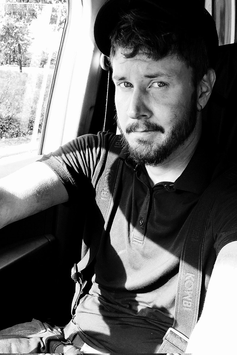 Just yer friendly neighborhood chimney sweep reporting in.🏳️‍🌈 #chimneysweep