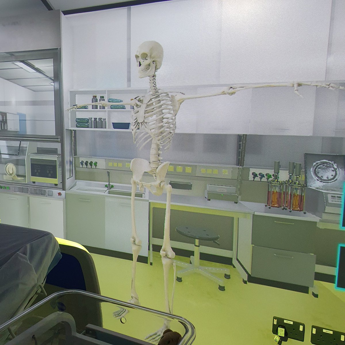 Something quite spectacular this way comes...<a href="/SwanseaUni/">Swansea University</a> @SwanseaMedicine Marvelling at the brilliant new Simulation and Immersive Learning suites for our @SwanseaHSC students! 👏