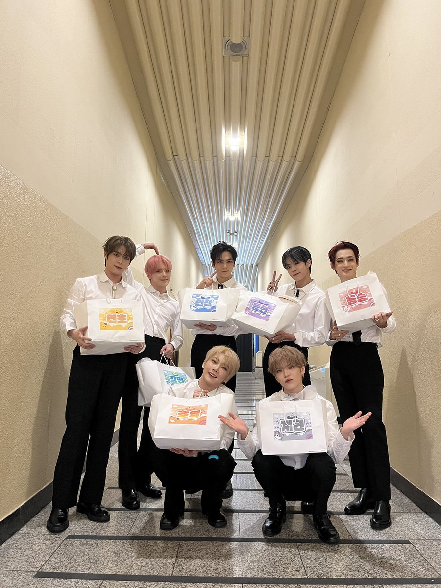 timetominchan's tweet image. 220822 #베리베리 #민찬