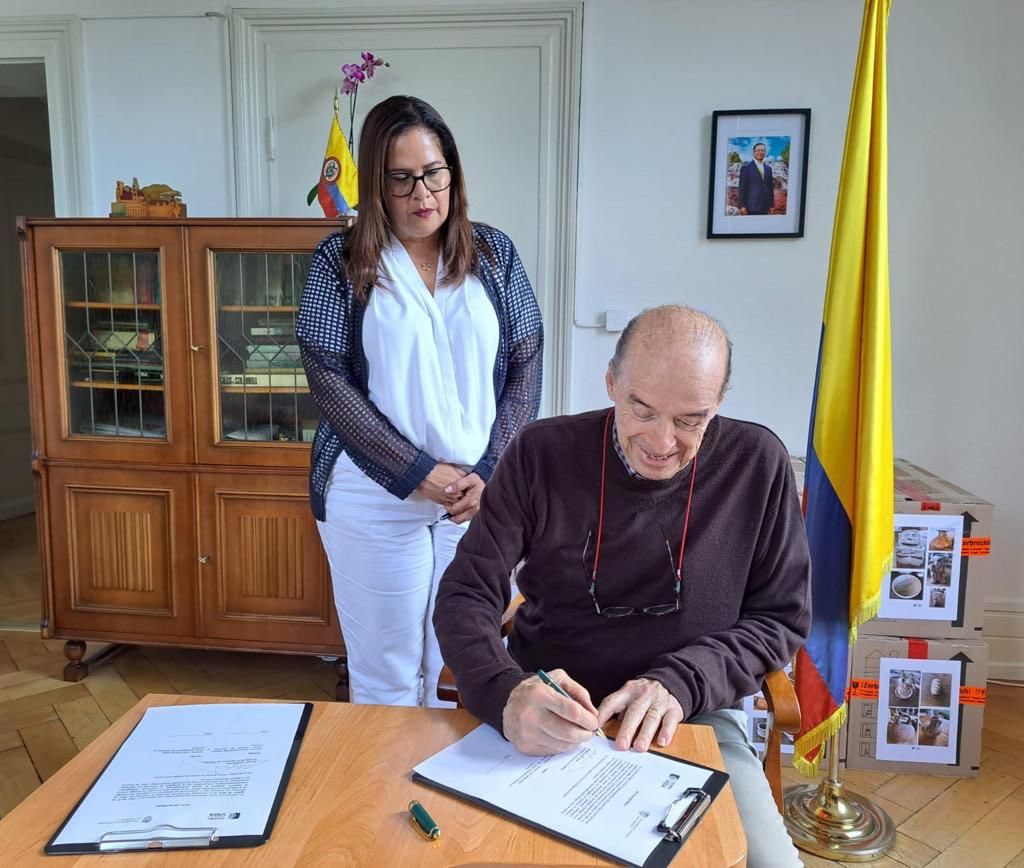 CancilleriaCol's tweet photo. #Noticia | La Cancillería sigue recuperando patrimonio arqueológico de la nación, con otras 77 piezas prehispánicas que serán repatriadas desde Alemania.

(Sigue 👇) https://t.co/kzXA8hKiru