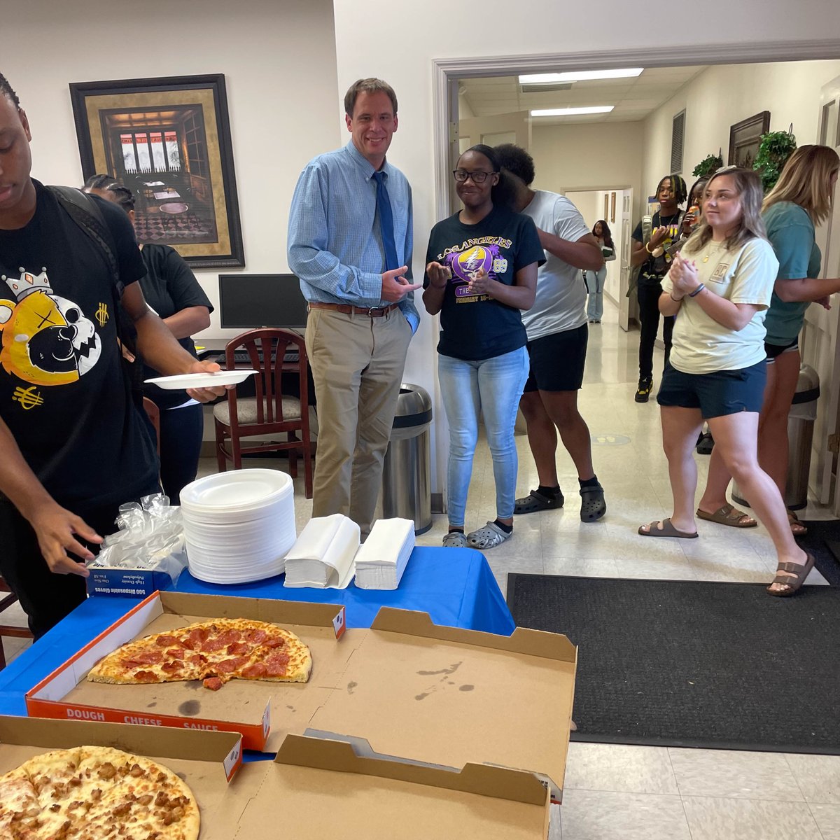 FloDar_Tech's tweet photo. The Back to School Bash at the Mullins site yesterday was outstanding. Thank you to all the students who came by to get to know each other and enjoy food and games. We hope you had a wonderful time.
#fdtech #peedee #marionsc #mullinssc #nicholssc #technicalcollege https://t.co/JXwUr8ehR5