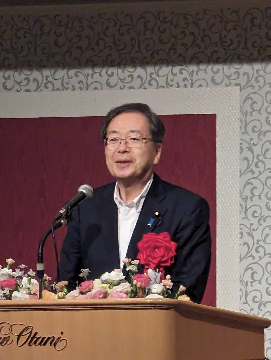 InatsuHisashi's tweet photo. 斉藤国交大臣・角田農水政務官・中村自民党道連会長を迎えての「いなつ久を励ます会」が、札幌市で開催されました。多くの皆様の参加を頂き、次なるスタートを切らせて頂きました！ https://t.co/cHC8ZQGOja