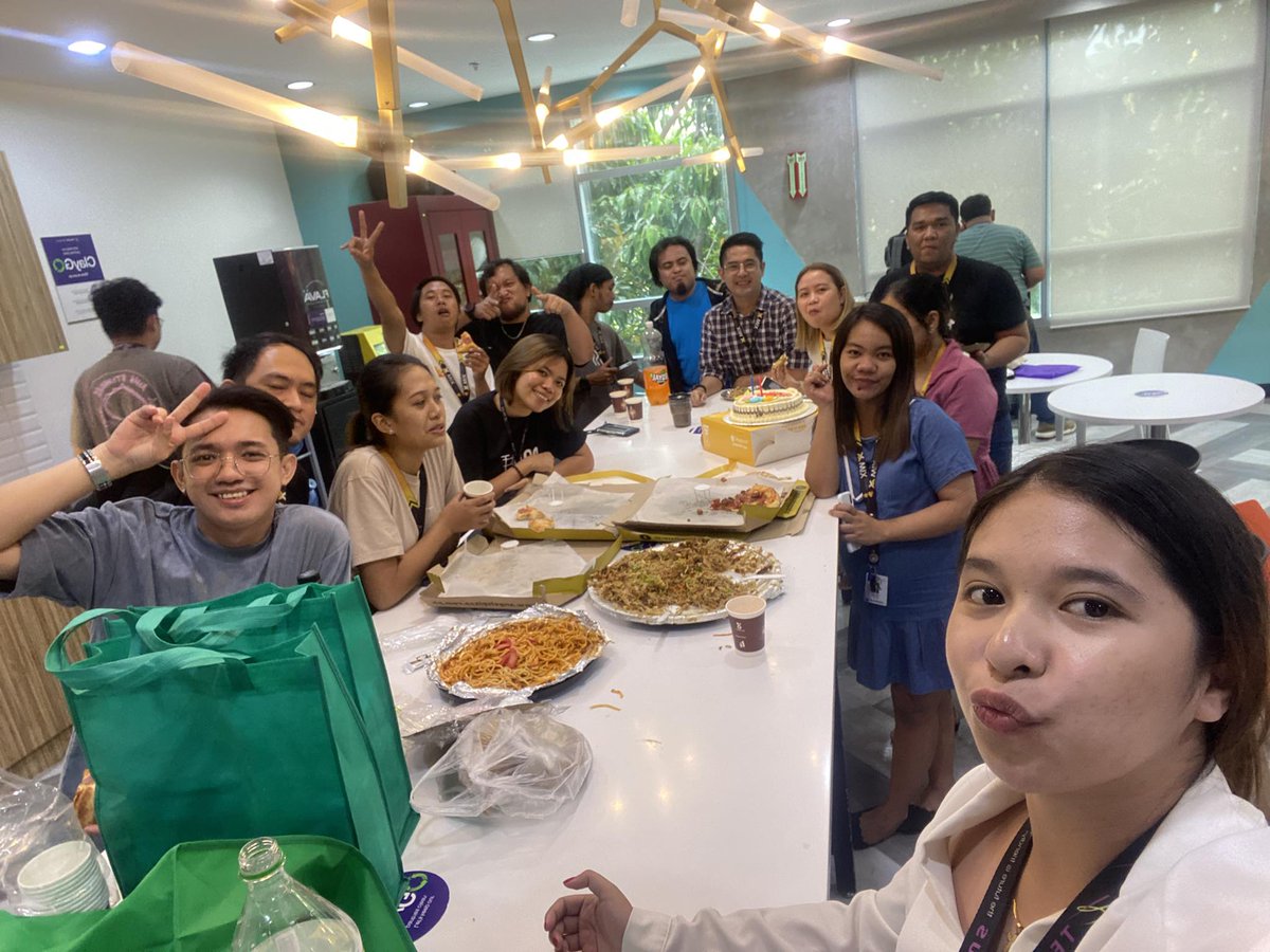 abdulraufmucsin's tweet image. #TeamAbe 😍😍😍