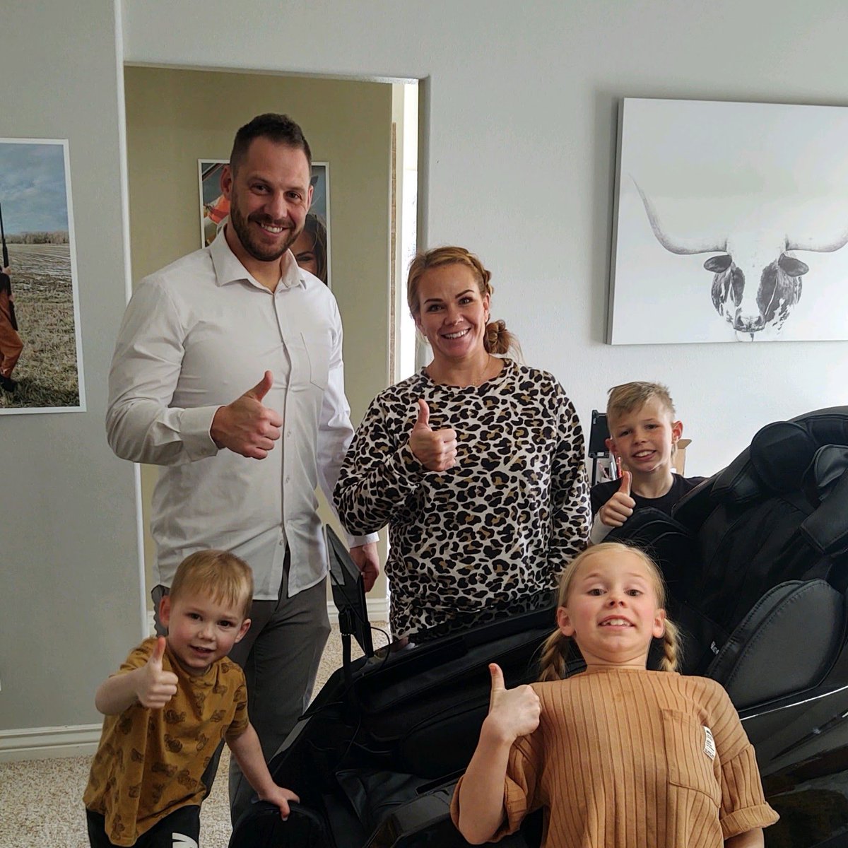 MedicalBreakth1's tweet photo. Thumbs up from the entire family on Medical Breakthrough massage chairs!
---
#healthyliving #massage #wellnessjourney #painrelief #massagechair #massagetime #relax #healing #medicalbreakthrough https://t.co/9IA3tgZsb9