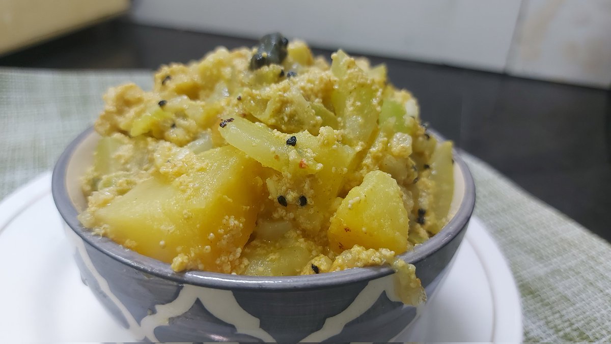 ShatabdiDa50926's tweet photo. Lau Posto Recipe | Bengali Posto Recipe IBottle gourd in poppyseeds paste
#bottleguard #Shatabdidaakitchen #recipes #yummy #posto #lunch #foodies https://t.co/2WfUAiMznR
