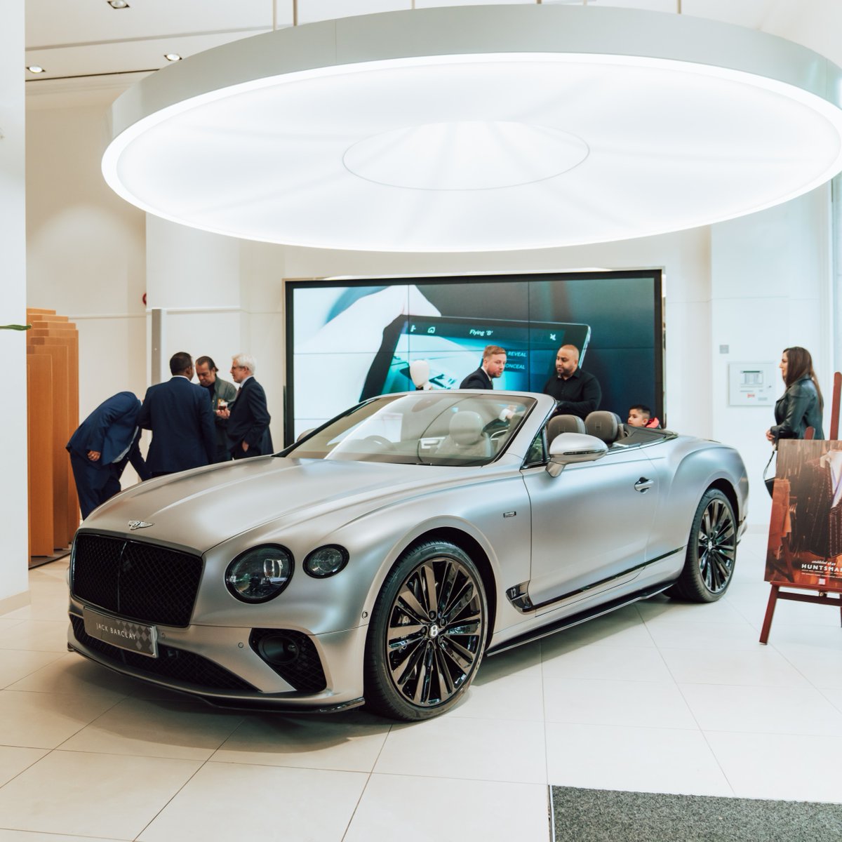 huntsmansavilerow tweet media