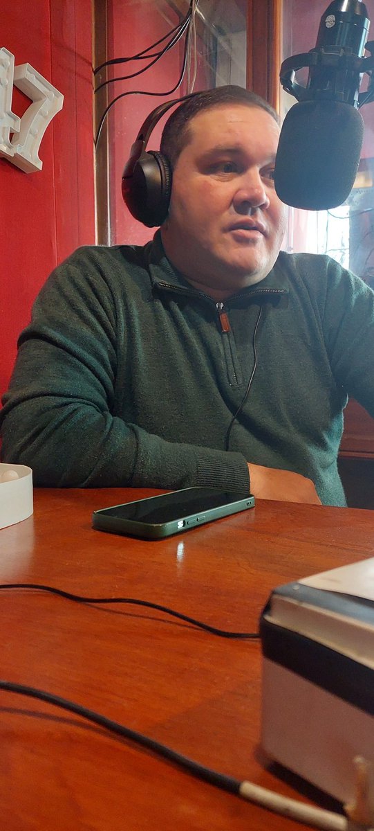 AL AIRE CON <a href="/RicardoGon1818/">Ricardo Gonzalez</a> DEL SINDICATO POLICIAL SIFPON HABLANDO  DE SUICIDIO EN LA POLICIA Y VAN 13 CASOS .1470AM HACEMOS PERIDISMO EN 📻 (comunicación telefónica)