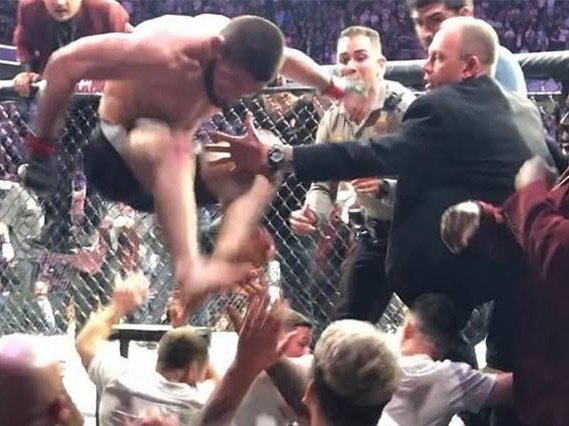 Ppl forget Dillon's trash talk is so good that he made someone as mentally strong as khabib sacrifice a year of his prime from suspension and potentially could've lost his title just too try fly kick dannis, post fight, live on ppv 😂 #ufc #mma