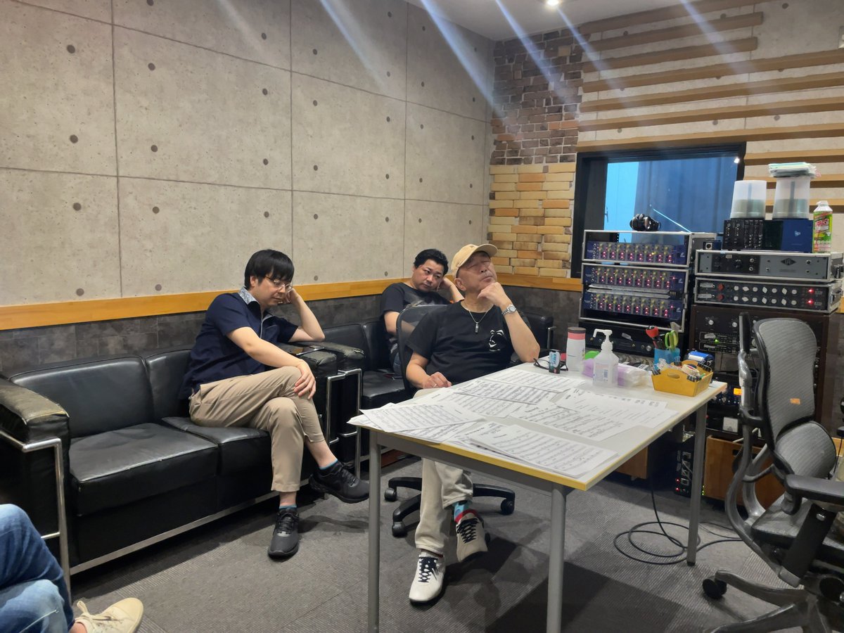 satsukionbass's tweet image. 打ち合わせがなくとも同じ姿勢で音楽に携わる。バンドとして大切なことかもしれません。

多田誠司”Triarchy(トライアーキー)&quot;1stアルバムのRECが終了しました！
11月頃発売予定です。乞うご期待！