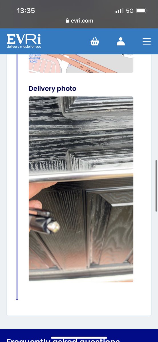 Mazria74's tweet photo. Why? @evridelivery @SportsDirect_CS this isn’t my front door! Second item to be delivered to an empty property, have you not used the delivery address provided, is the a error on the label on the package? Can you begin to explain, as you have a culture of ignorance. https://t.co/yvOBXDGS0D
