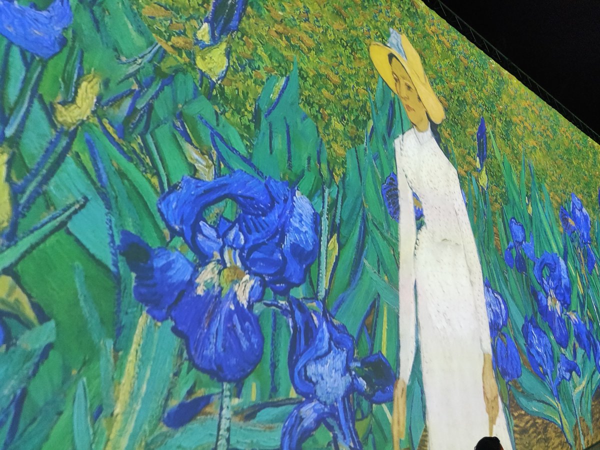 reader_wanderer's tweet photo. Went for #VanGogh360° today. As is usual at such events these days, the experience was spoiled by the #InstagramReels crazies. https://t.co/c1pjw0DrLp