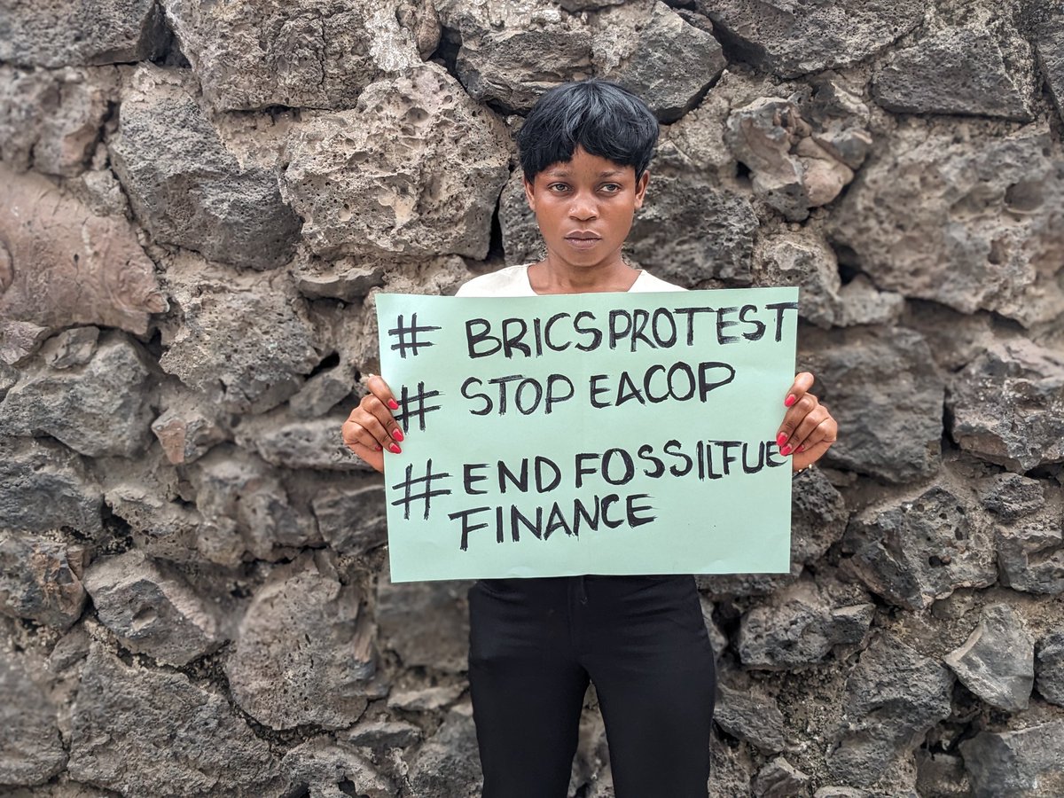 XR_RUTSHURU's tweet photo. From #DRC, we express our solidarity with the activists protesting in South Africa outside the venue of the Brics summit. On this occasion, we call for an immediate halt to funding for fossil fuel industries in Africa.

#STOPEACOP
#BRICSPROTEST
#ENDFOSSILFUELFINACE
#SAVEVIRUNGA https://t.co/kgTYVniIcW
