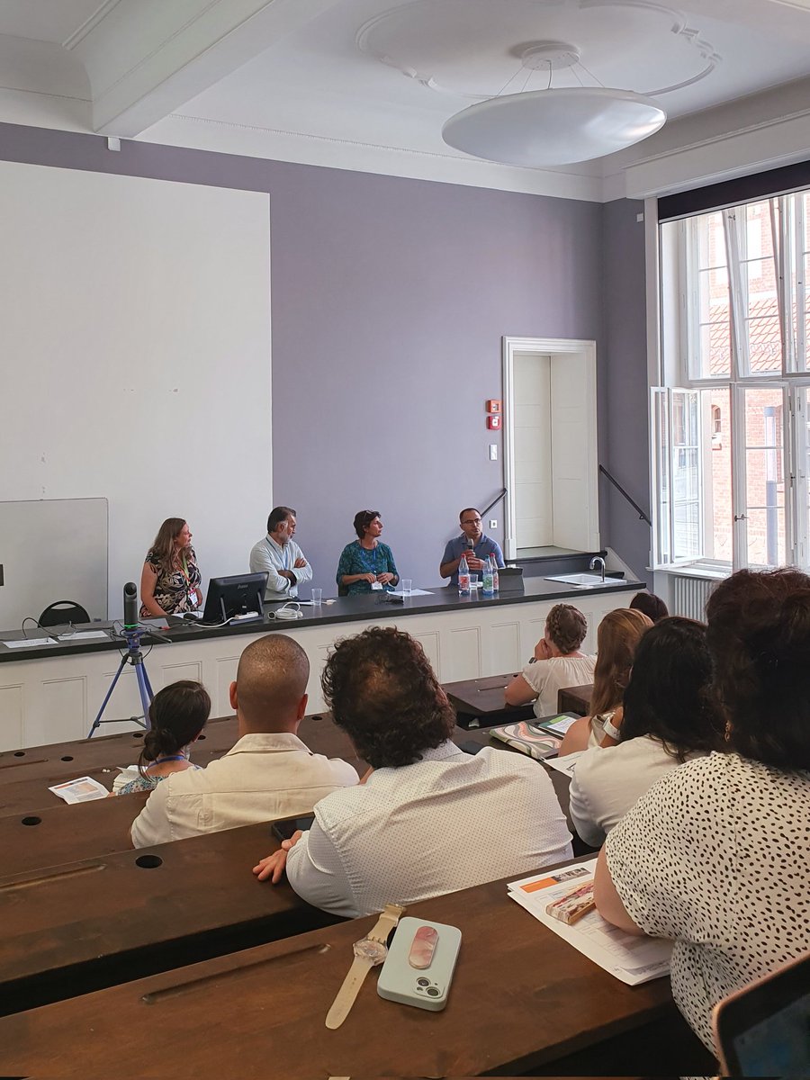 EduPsy_CS's tweet photo. Fun &amp; engaging spotlight talk with @UMoscardino, Prof. Metin Özdemir and @SelcukRSirin on intervention research today, followed by an inspiring keynote by Prof. Amina Abubakar Ali on the educational needs of refugees in Africa. What a great afternoon, with more to come!🎤 #CDME23 https://t.co/3HeKPtwdNA