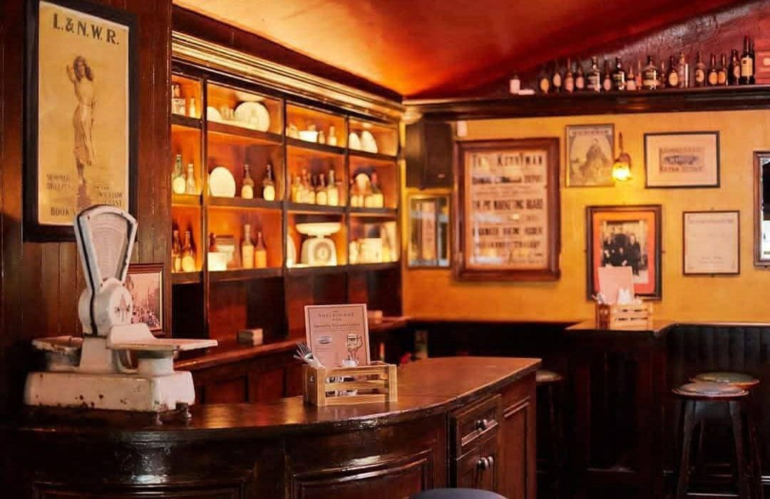 Congratulations to @PhilipGillivan and his fantastic team @Shelbournebar on winning whiskey bar of the year for a 4th consecutive year . Guests from @FotaIsland love to stop by there when they visit @The_VQ_Cork in @corkcitycentre #Congratulations #WhiskeyBar #CorkConcierge