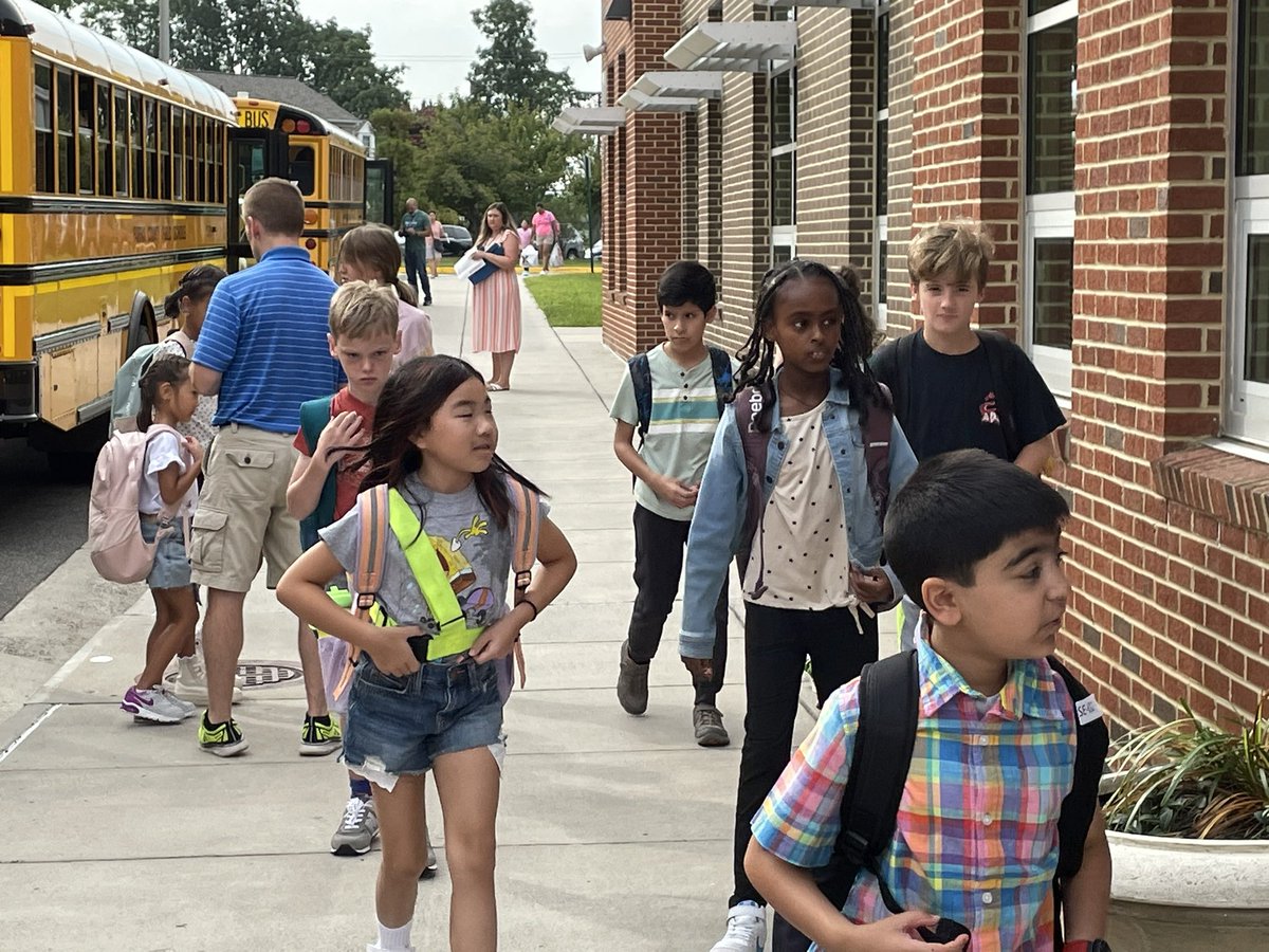 Springfield Estates Elementary tweet media