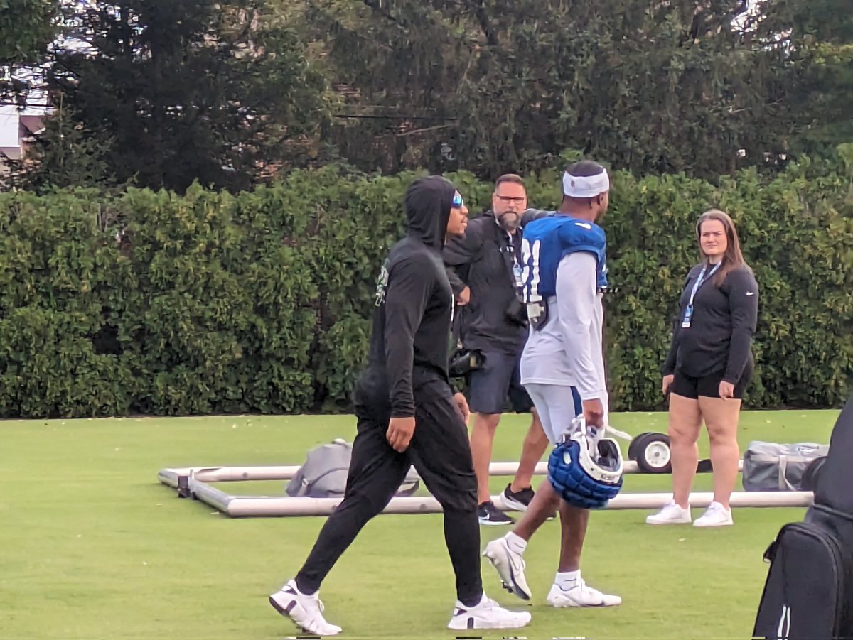 NFL_DovKleiman's tweet photo. #Colts RB Jonathan Taylor is at the Eagles-Colts joint practice after the team allowed Taylor to seek permission to find a trade.

(📷 @DaveG_Sports) https://t.co/v7jaPCKnjf
