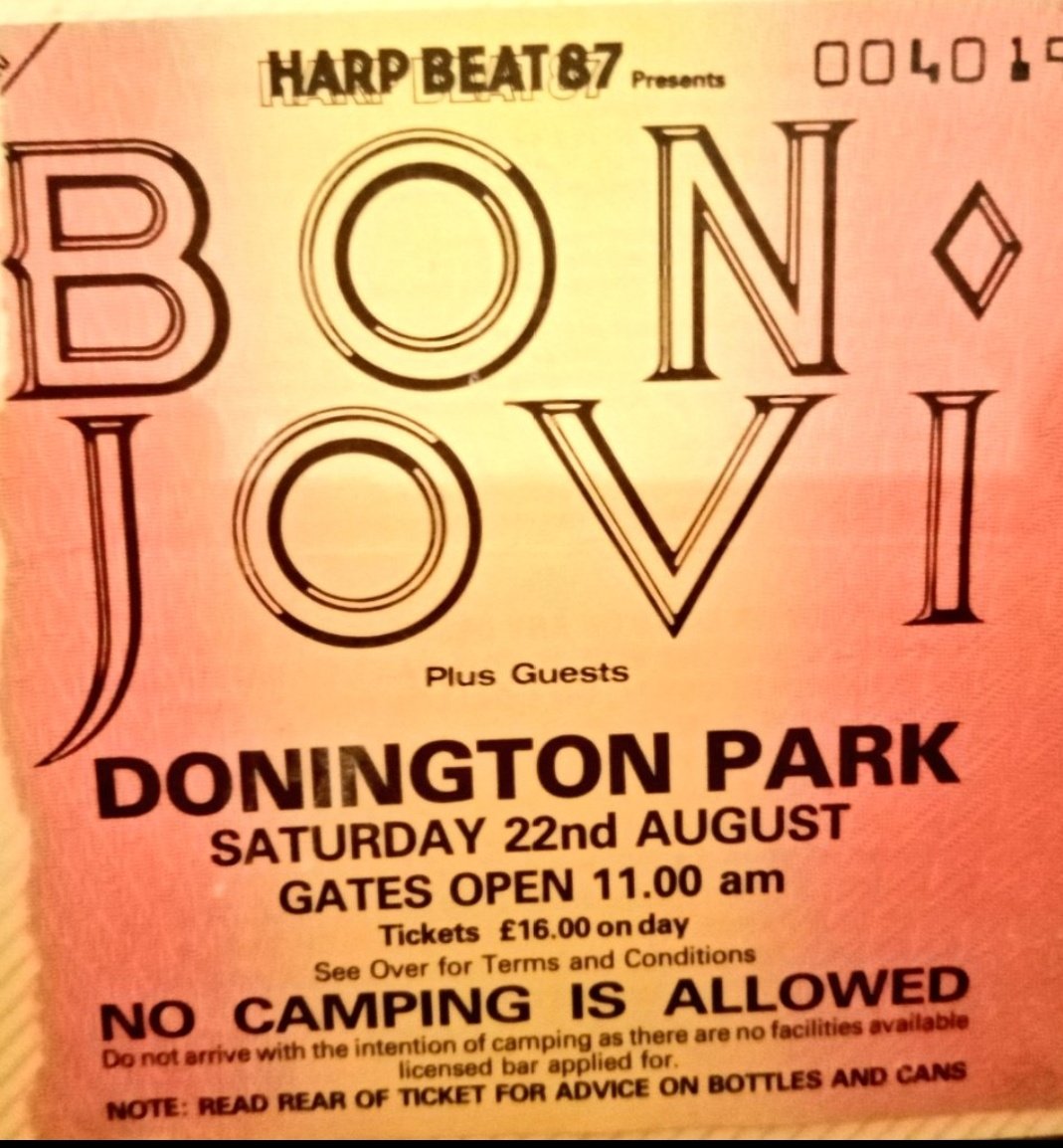 Saw @BonJovi at Donington 🇬🇧 in 1987 & proved what a monster the album Slippery When Wet was. We're An American Band an apt song to close out the day but to be honest I was caught in a mosh pit. 😉 @mitchlafon @BerserkerBill @RockTheseTweets @marillion073 @TheDuckLR @TTFTPR