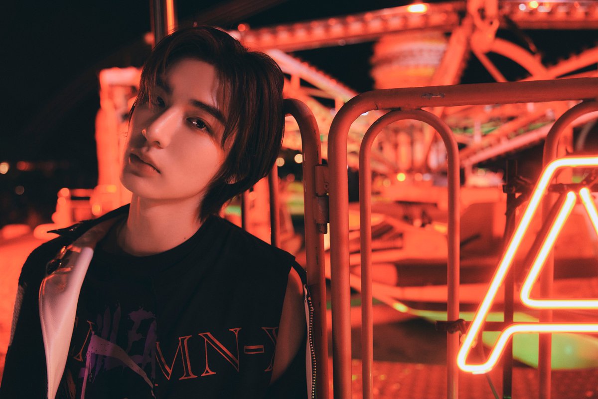 BOYNEXTDOOR_KOZ's tweet photo. BOYNEXTDOOR 
1st EP [WHY..] Concept Photo (DAZED ver.)

❤️‍🩹 2023. 9. 4 6PM (KST)

#BOYNEXTDOOR #보이넥스트도어
#이한 #LEEHAN
#BOYNEXTDOOR_WHY #WHY https://t.co/wpI89JGWb0