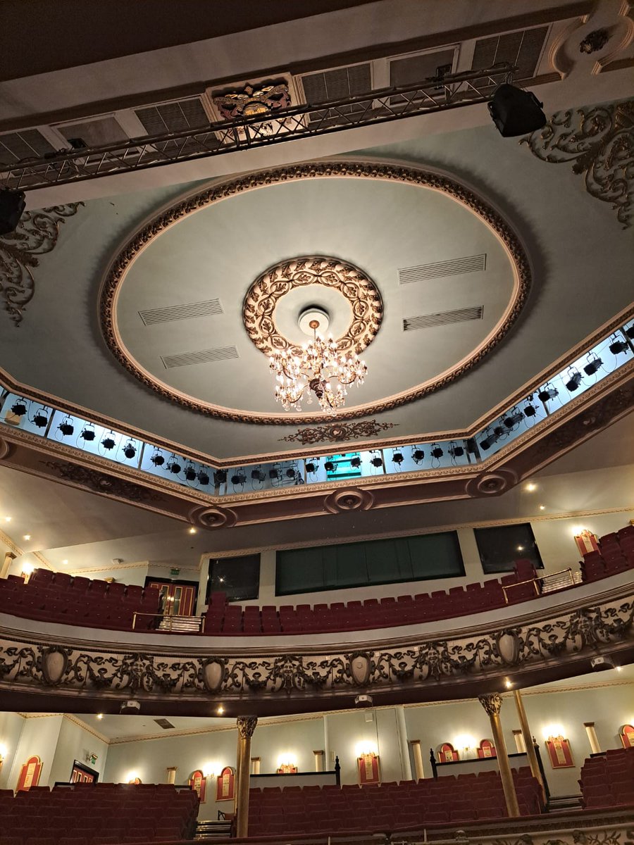 SwanseaMAD's tweet photo. Thank you @GrandAmbition__ for hosting today's #GrandConnections event @SwanseaGrand. Great to see so many people passionate about arts and culture in Swansea ❤️ @SwanseaCouncil @Arts_Wales_
#SharingTogether #ConnectingCommunities https://t.co/57ePjUkXCV