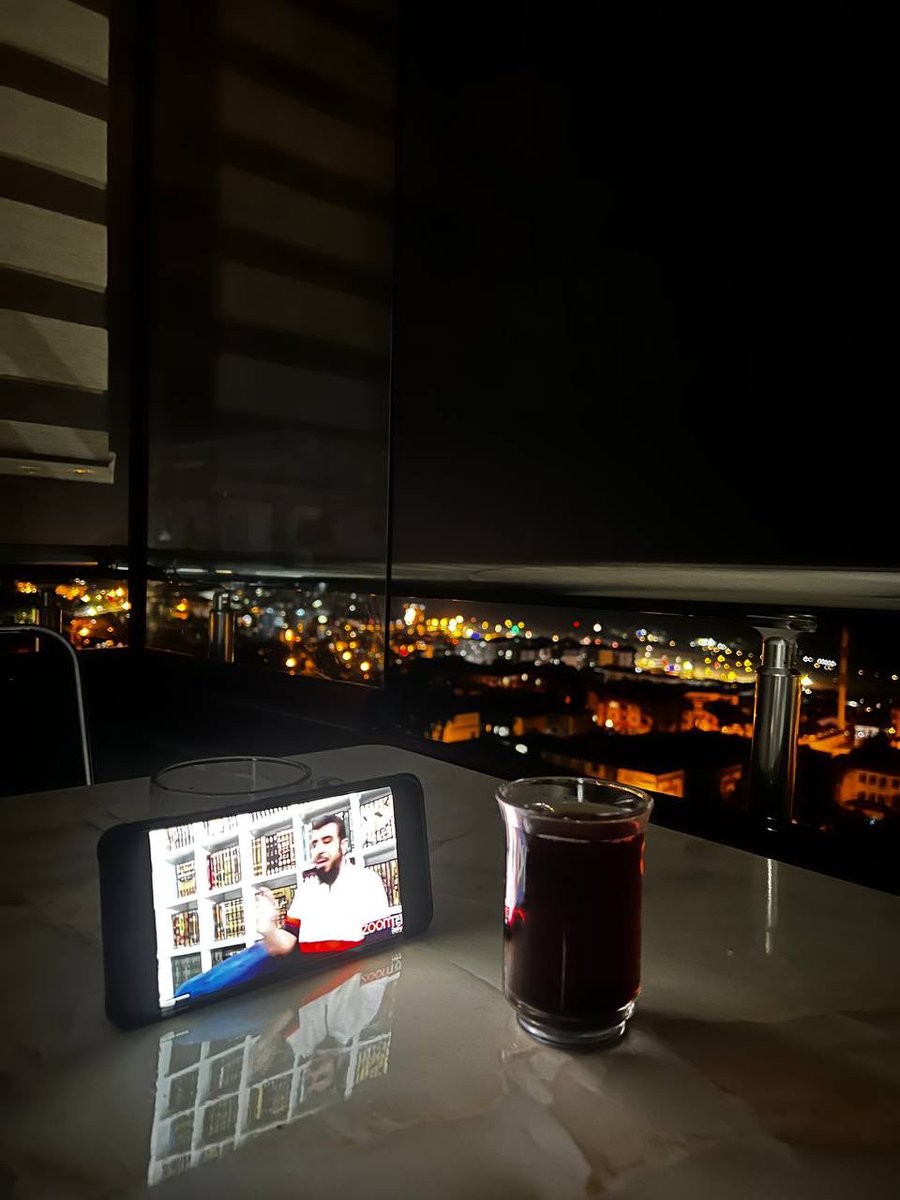 merasteam's tweet photo. "الإنسان إذا كان حاله كحال الشمعة، يضيء للآخرين ويحترق هو إلى أن تنطفئ الشمعة بداخله، فالواجب عليه أن يستبقي ضوء هذه الشمعة بمورد من الإيمان ليُجدّد بنيانها كلّما أوشكت على الانطفاء، حتى يستمر هذا النفع."🤍⚡️

#فريق_مراس
#ملتقى_البناء_الصيفي2 https://t.co/HoE2u4O7hH
