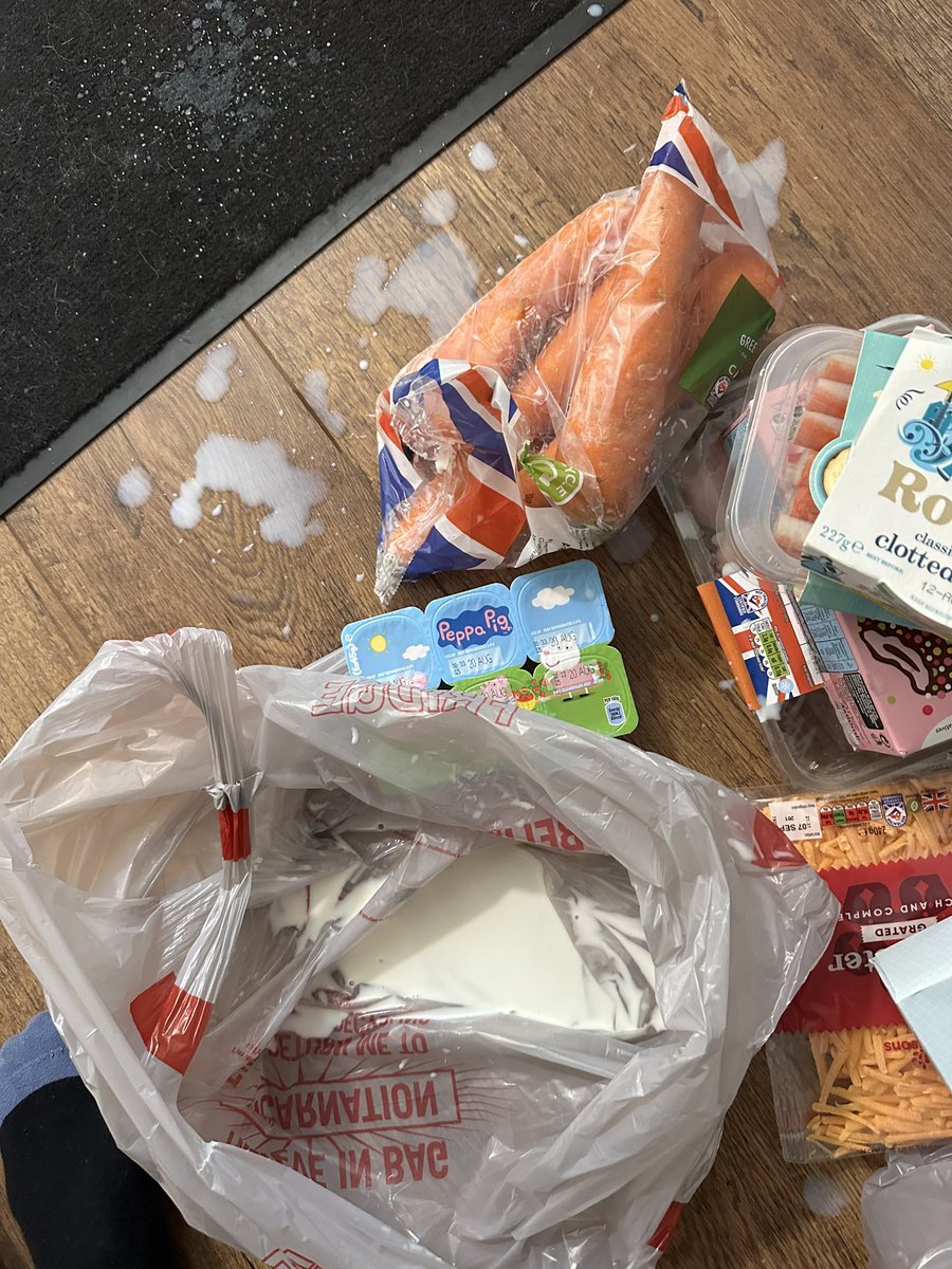 stuartfields's tweet photo. @Morrisons . The customer service from the company is so bad I made a customer complaint to the CEO about a shopping experience and how it had caused damaged and your email is block by the CEO 😡😡😡@BBCWatchdog #worstsupermarket https://t.co/hcN31I0EMm