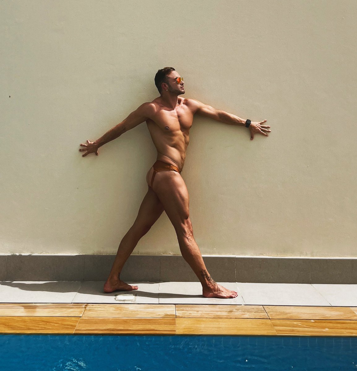 #Sunbathing #rufskin