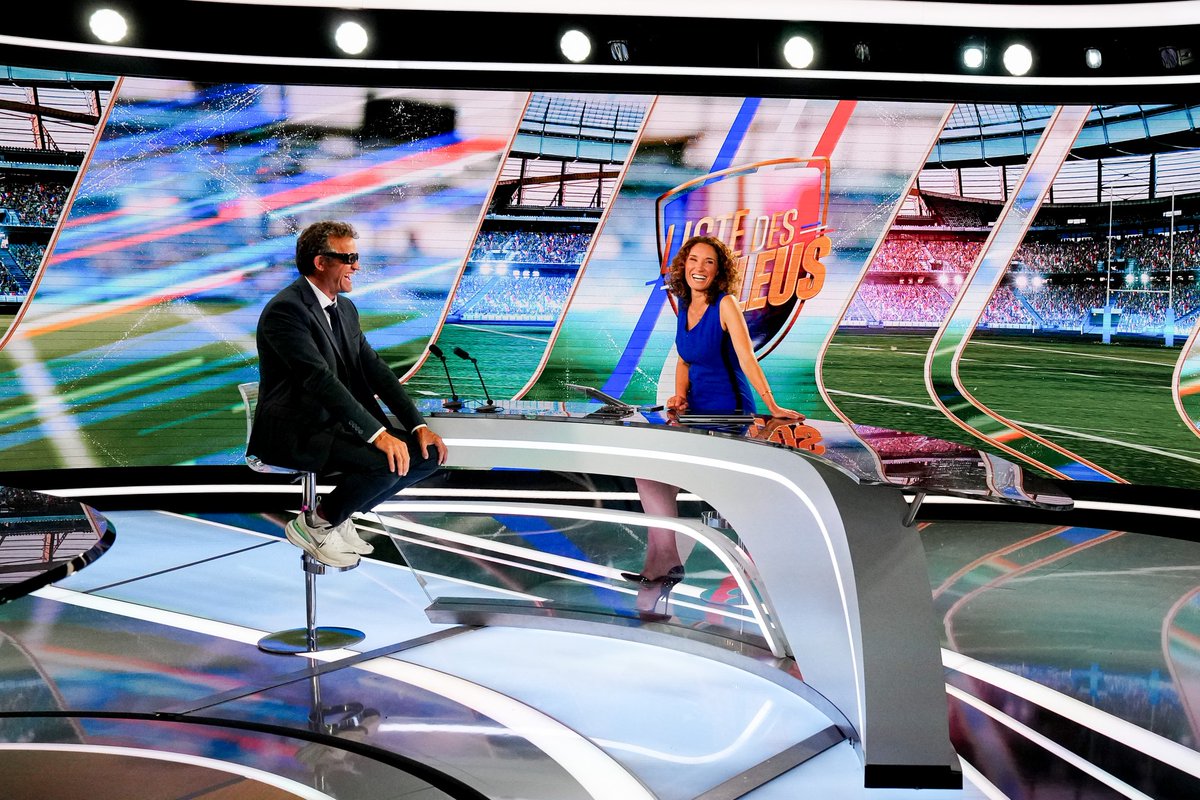 Quelle ambiance sur le plateau #13h!  Et quel score!
<a href="/MSLacarrau/">Marie-Sophie Lacarrau</a> avec Fabien Galthié.
5,1 Millions de téléspectateurs. Merci pour votre curiosité et votre fidélité.
<a href="/TF1Info/">TF1Info</a>