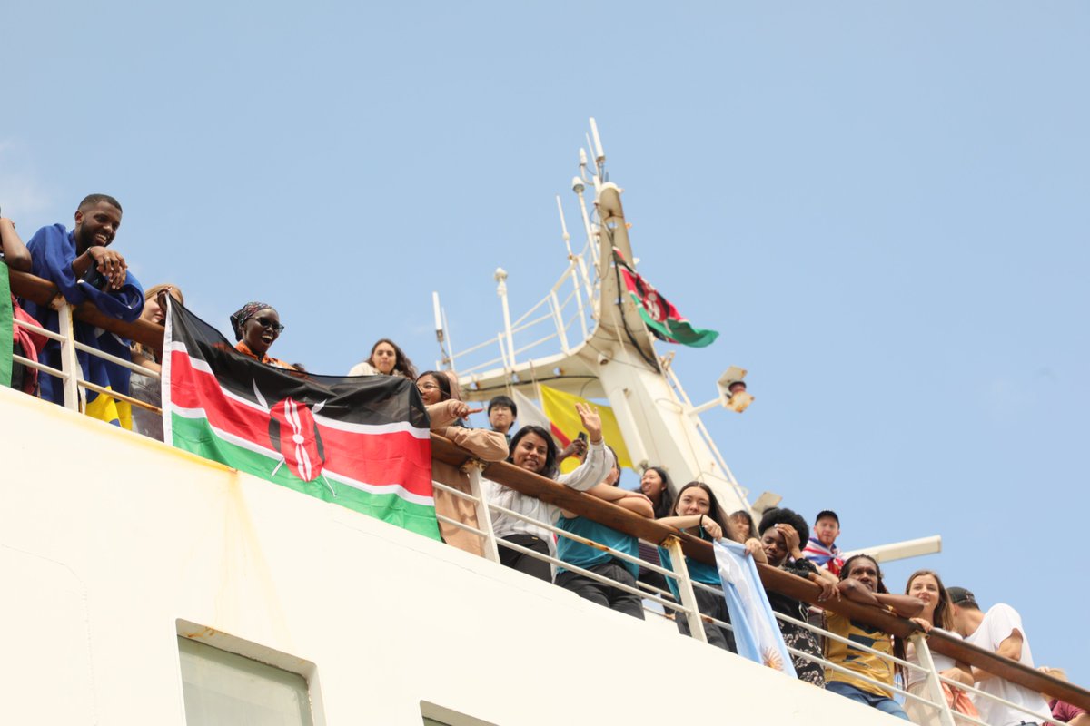 Kenya_Ports's tweet photo. The biggest floating library in the world docked at the Port of Mombasa. ..Thread
KPA welcomed MV Logos Hope which sailed through the kilindini channel a few minutes past nine to dock at the Mbaraki wharf within the port.
@inchcape_ke 
@TransportKE 
@kipmurkomen 
@magicalkenya https://t.co/JkcCQsGxG9