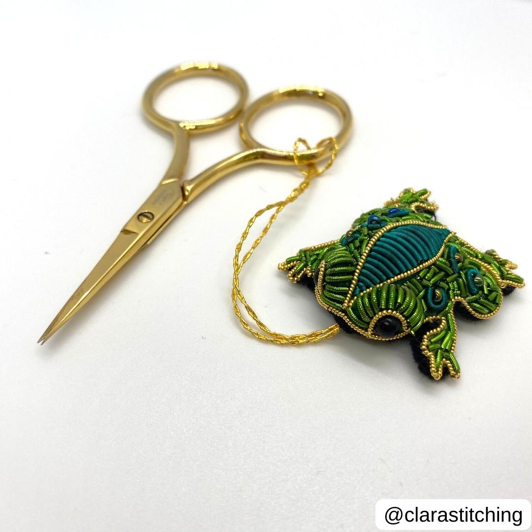 Another gorgeous little piece from @clarastitching . Meet Clara in person at our Beginners Goldwork Floral Wreath Workshop on the 16th Sept in our Studio . . . #goldwork #handembroidery #embroidery #sewing #frog #cute #londonembschool