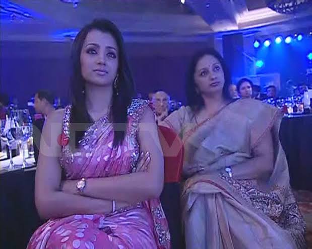 F4ICOP-W8AEifw5?format=jpg&name=small