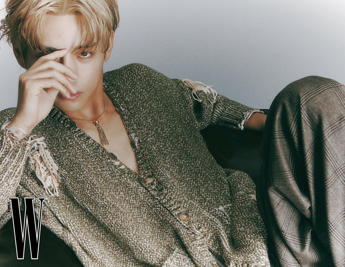 IRpurpleOcean's tweet photo. عکس ‌ های منتشر شده از تهیونگ در مجله W Korea https://t.co/fY3rAiMTiK