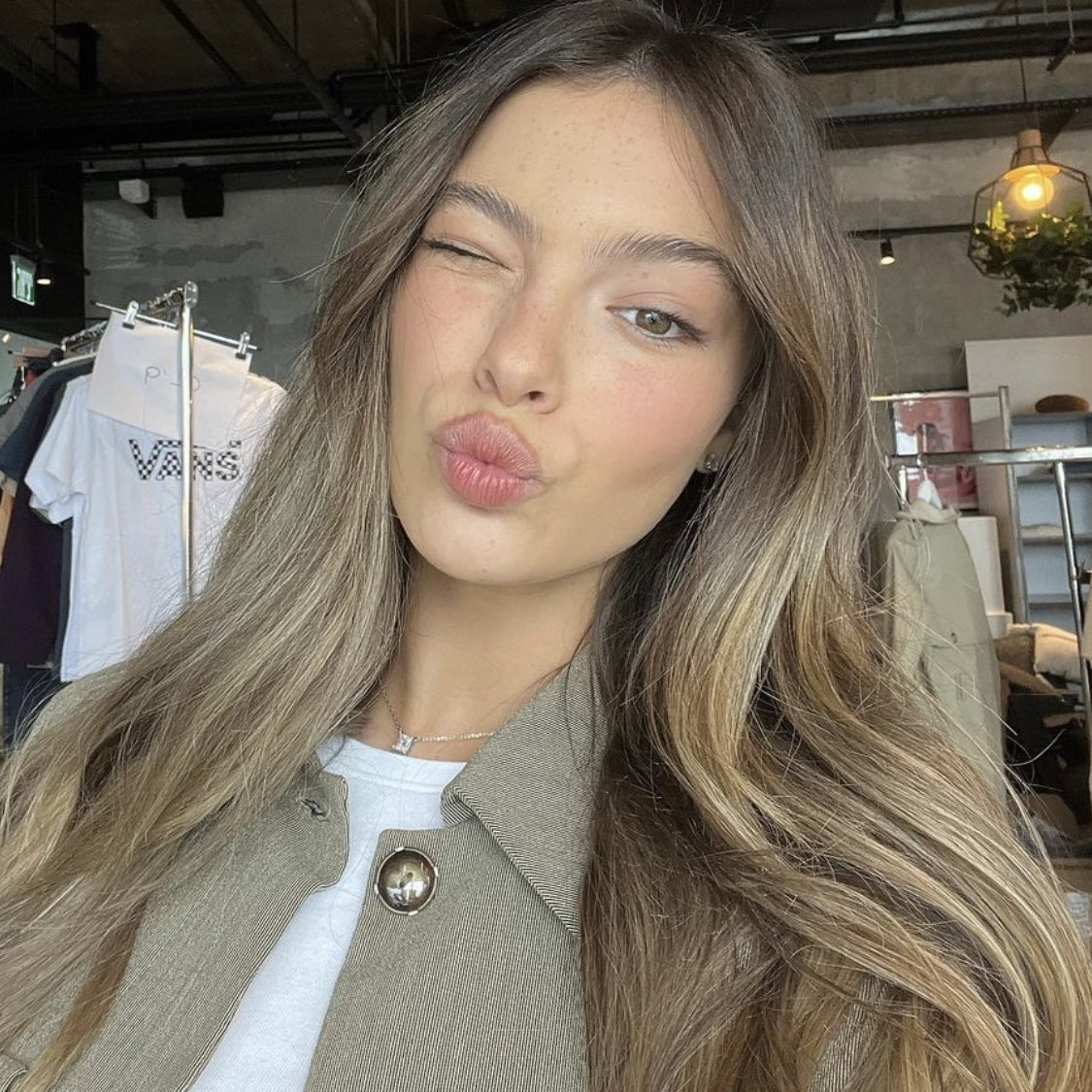 ccIumsy's tweet image. hi ‼️ i do #openfollow for western rps ONLY. kindly retweet to this tweet and i’ll shoot you a follow 🔫