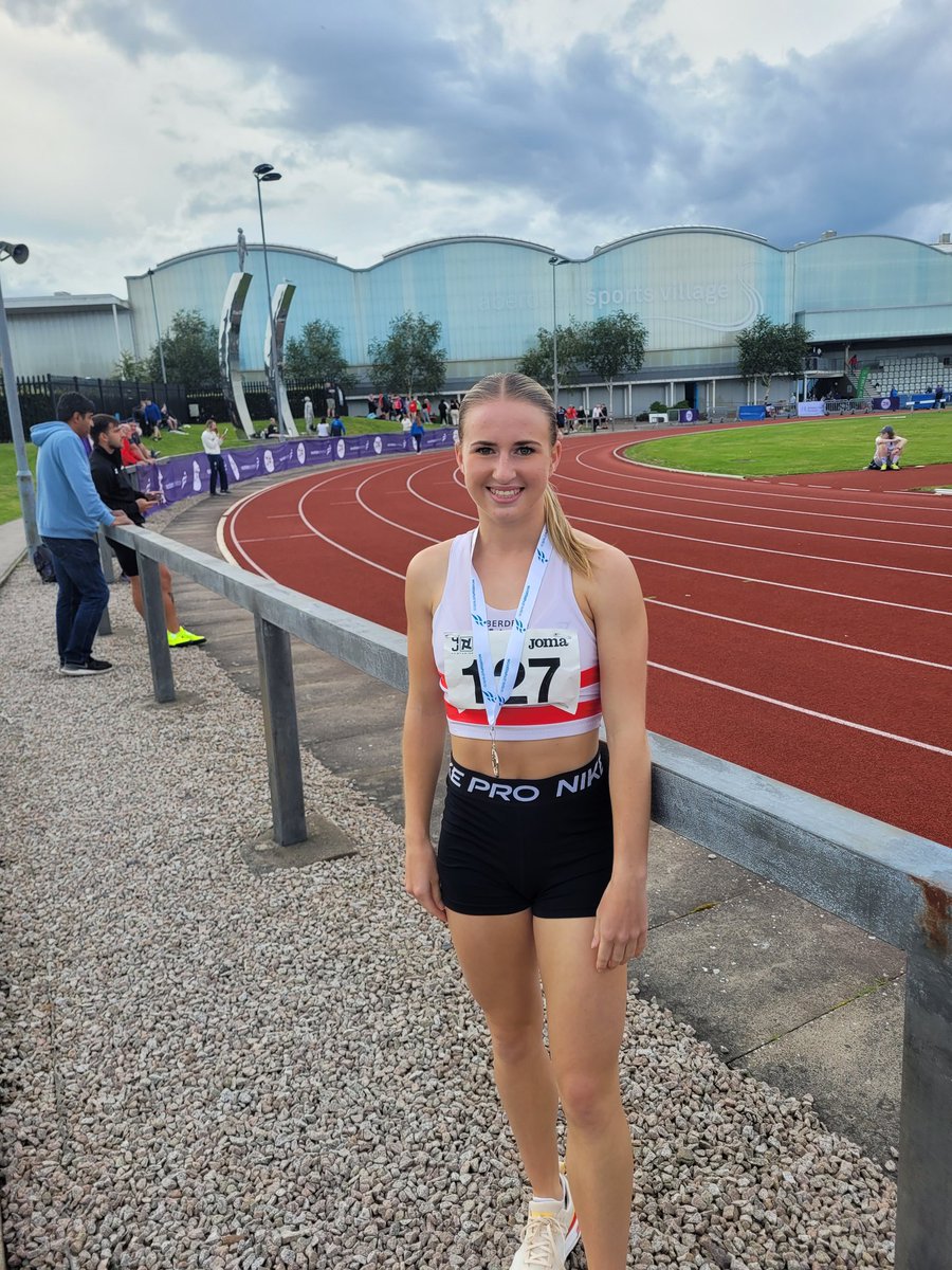 Delighted to see @GraceMacDonaldx take silver in the 400m @4jscottishathletics U20 championships 4th in 800m very well done thank for finding the time to support me with @HLHSport @HLHDirectorCS @hlhceo Junior athletics at highlifehighland your a star 🌟