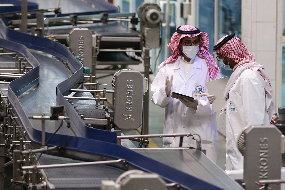 SaudiProject's tweet photo. الشركة الوطنية لخدمات كفاءة الطاقة #ترشيد إحدى شركات صندوق الاستثمارات العامة تبدأ تنفيذ مشروع رفع كفاءة الطاقة في مباني مجمع مختبرات الهيئة العامة للغذاء والدواء في الرياض، بهدف خفض إجمالي استهلاك الكهرباء بنسبة 19% سنويًا https://t.co/JFtQOnkVxB