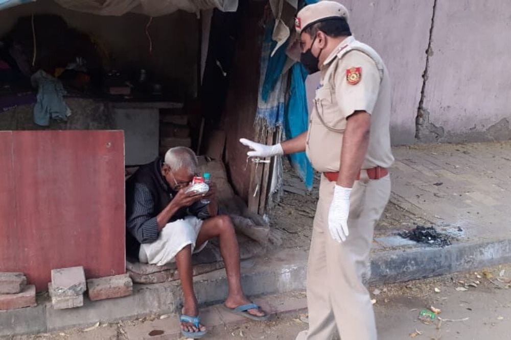 RajbeerGola's tweet photo. #बेसहाराहरियाणापुलिस https://t.co/kpInvsHqIu